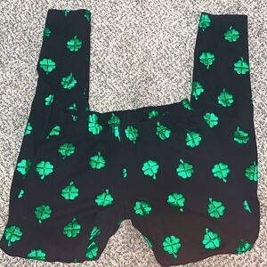 No Boundaries - Green Foil Shamrock Leggings - XS